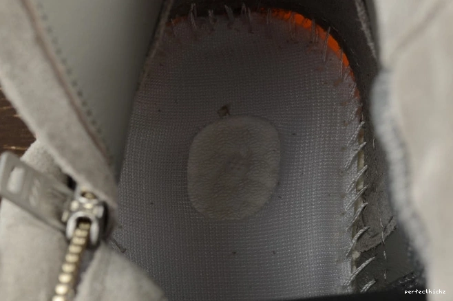 GUM DARK 750 ADIDAS GLOW LIGHT GREY YEEZY BOOST BB1840 0815